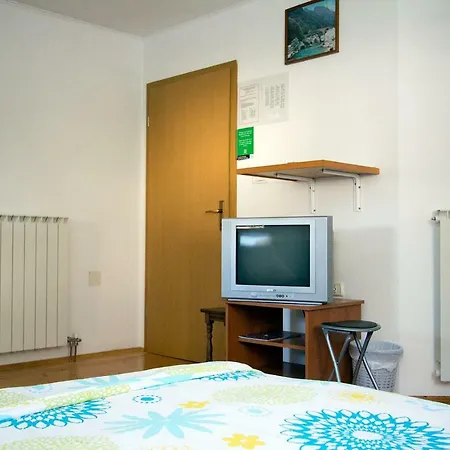Apartment Mavrica *